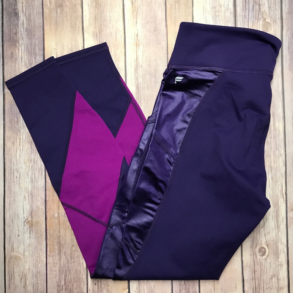 Fabletics Salar Pocket PowerHold Legging Sz M NWT